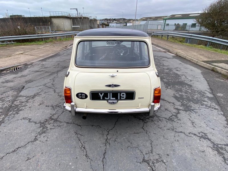 AUSTIN MINI
