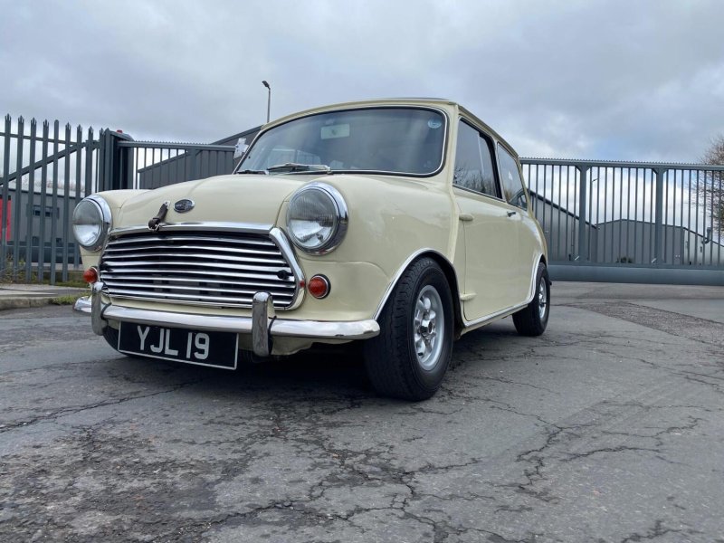 AUSTIN MINI