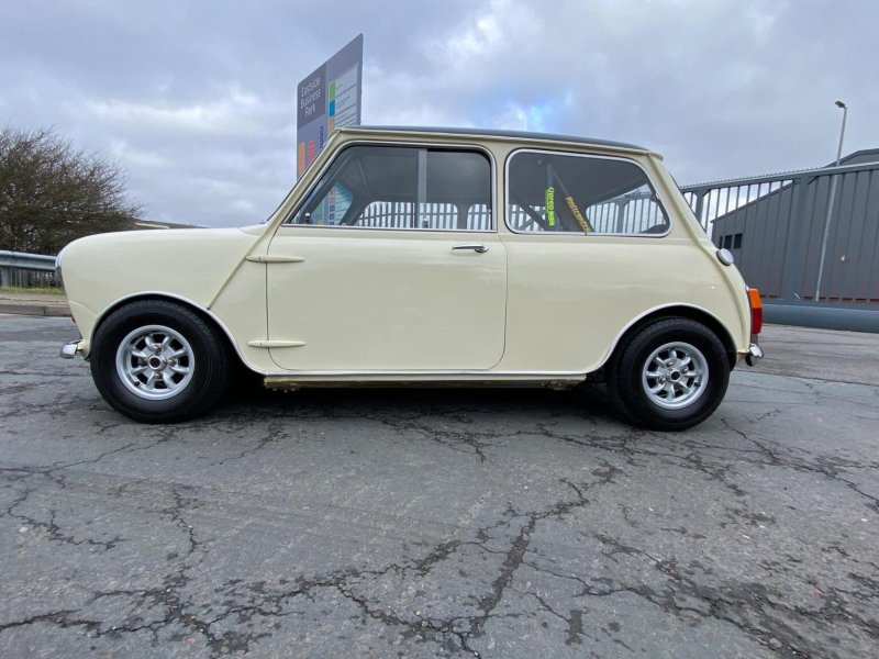 AUSTIN MINI