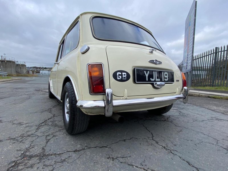AUSTIN MINI