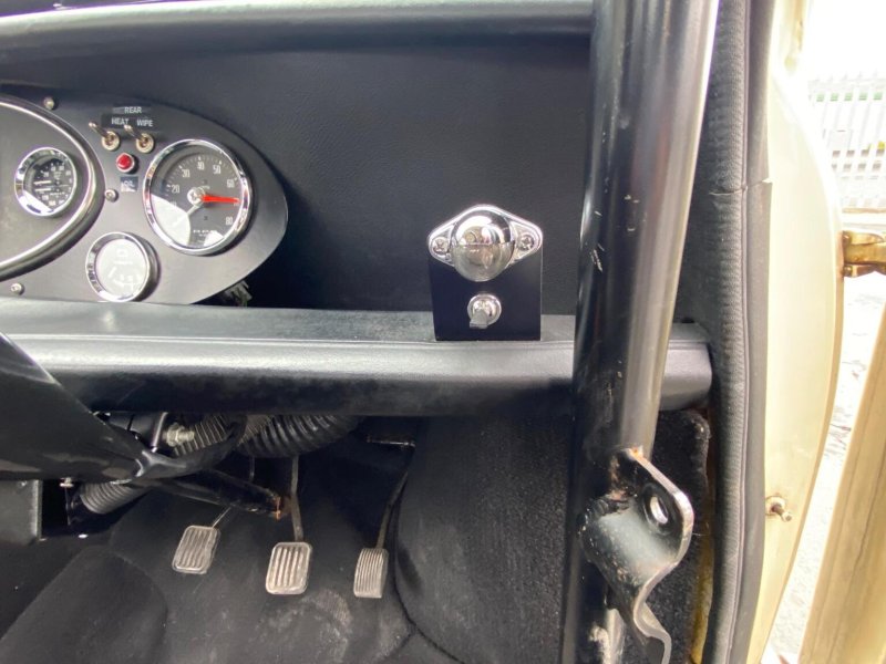 AUSTIN MINI