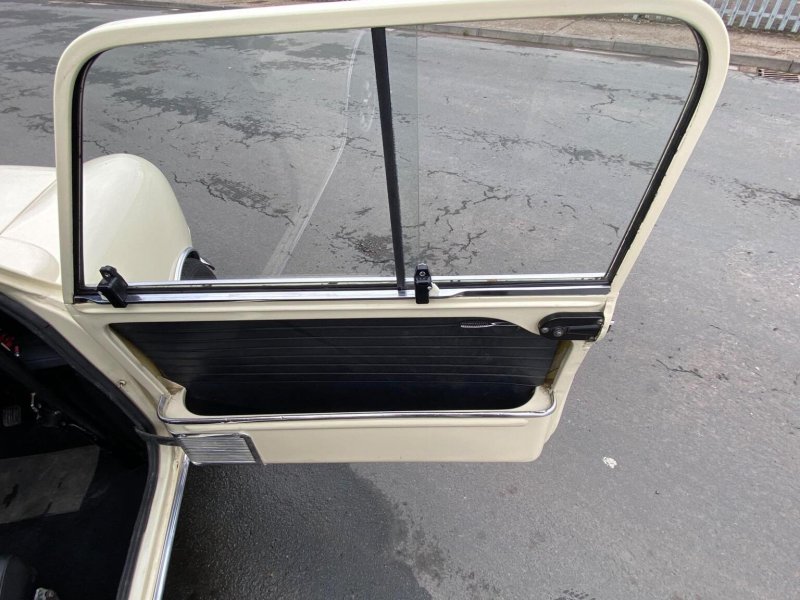 AUSTIN MINI