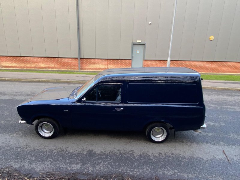 FORD ESCORT