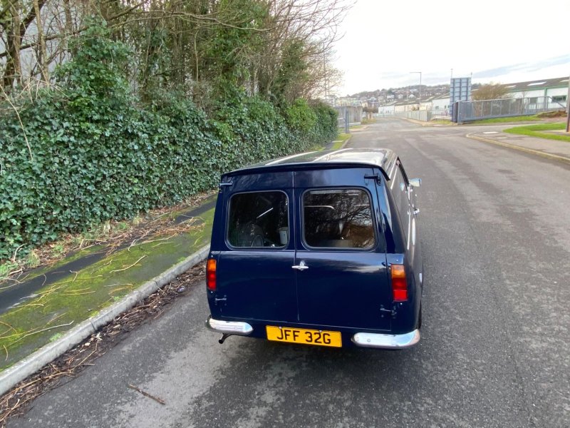 FORD ESCORT