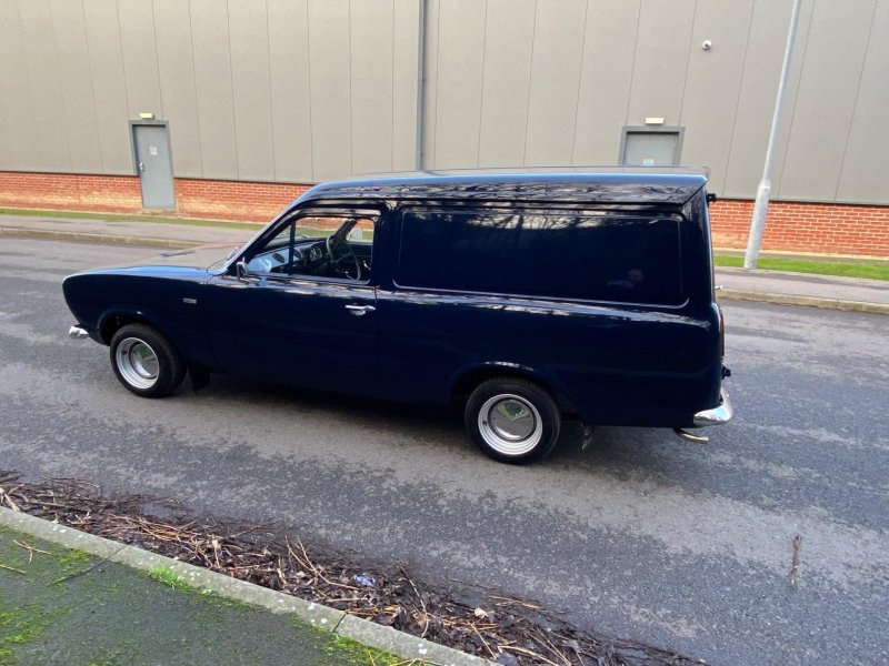FORD ESCORT