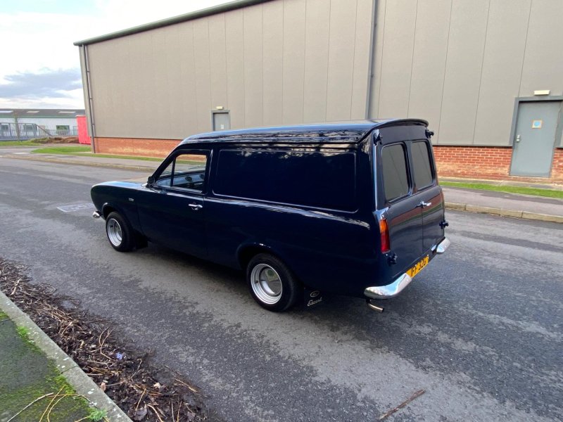 FORD ESCORT