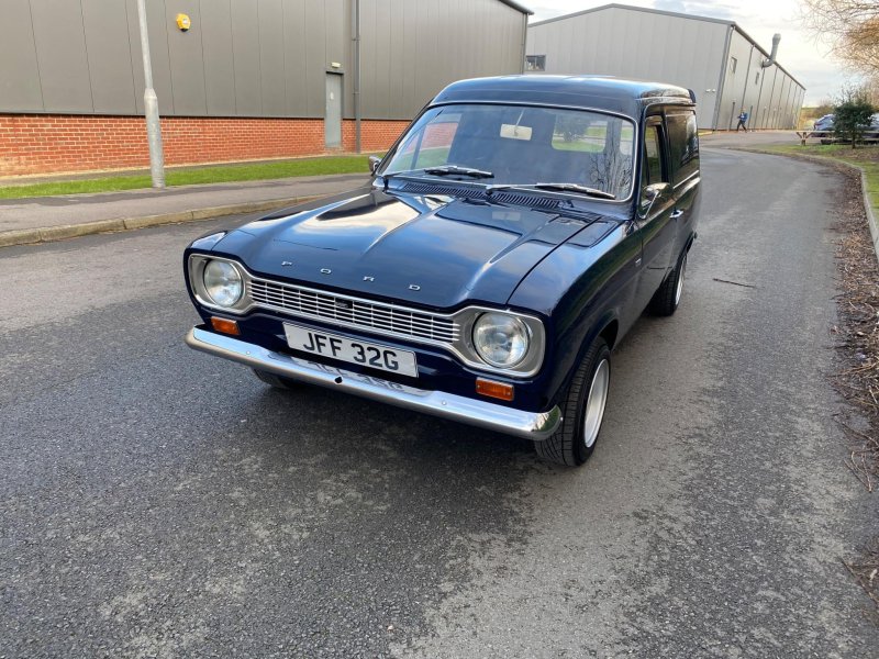 FORD ESCORT