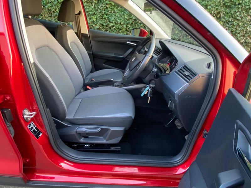 SEAT ARONA