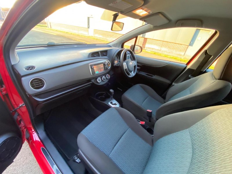 TOYOTA YARIS