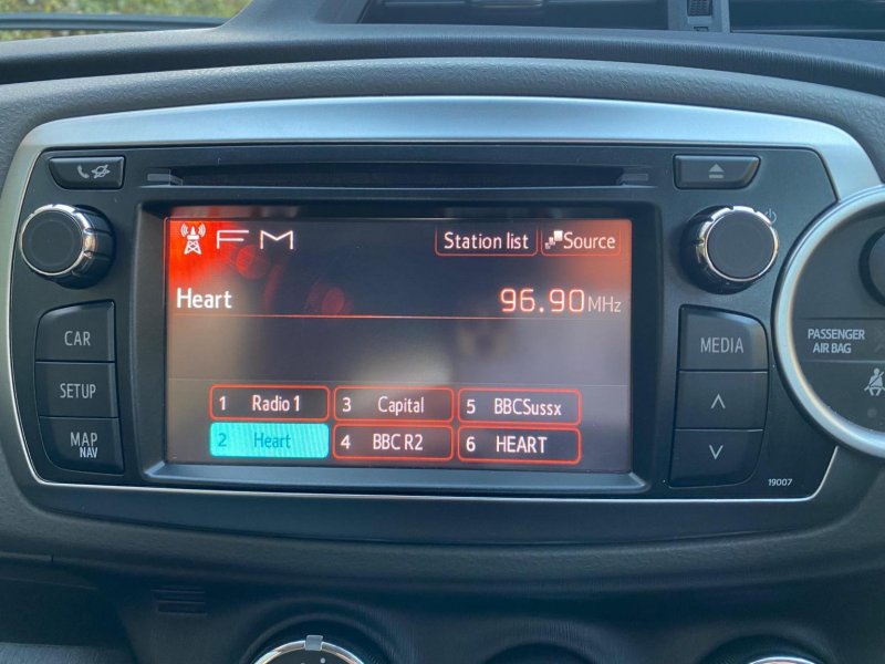 TOYOTA YARIS