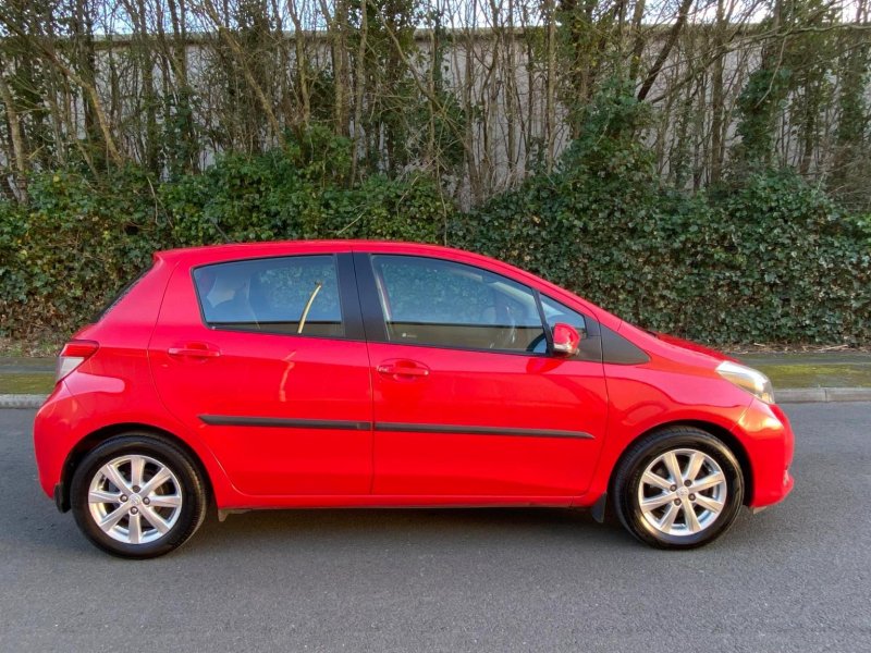 TOYOTA YARIS