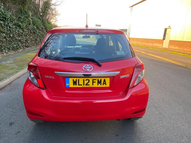 TOYOTA YARIS