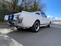 FORD MUSTANG