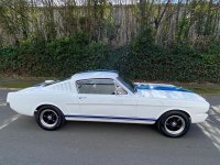 FORD MUSTANG