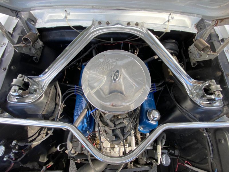 FORD MUSTANG