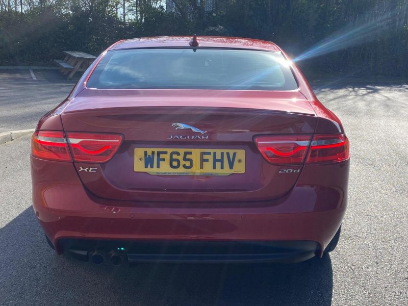JAGUAR XE