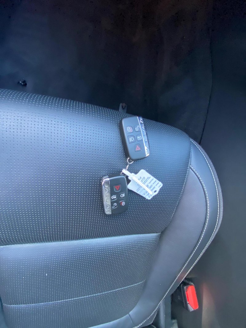 JAGUAR XE