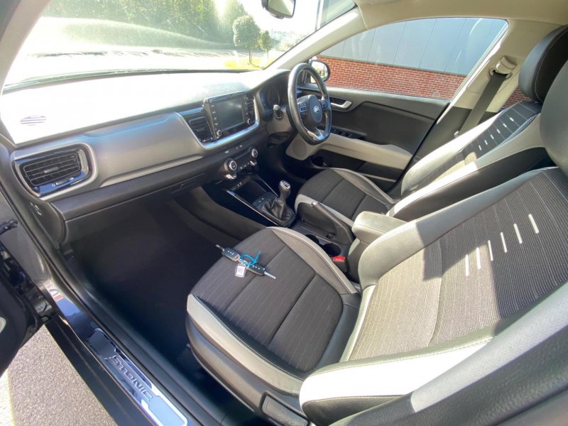 KIA STONIC