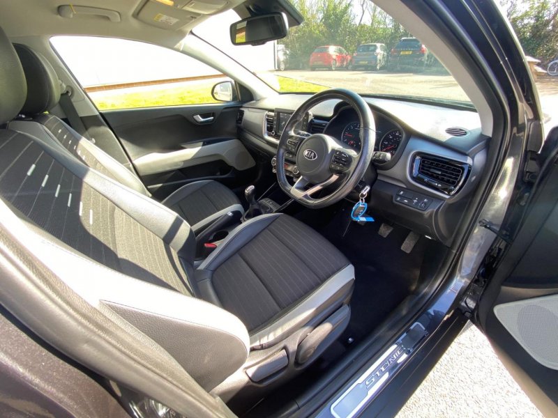 KIA STONIC