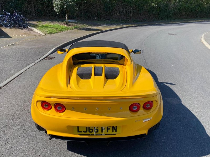 LOTUS ELISE