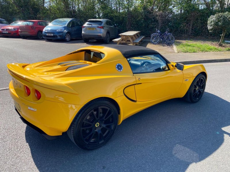 LOTUS ELISE